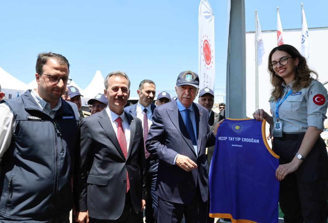 Erdoğan Savunma Sanayii Fuarı'nı gezdi - Resim: 14